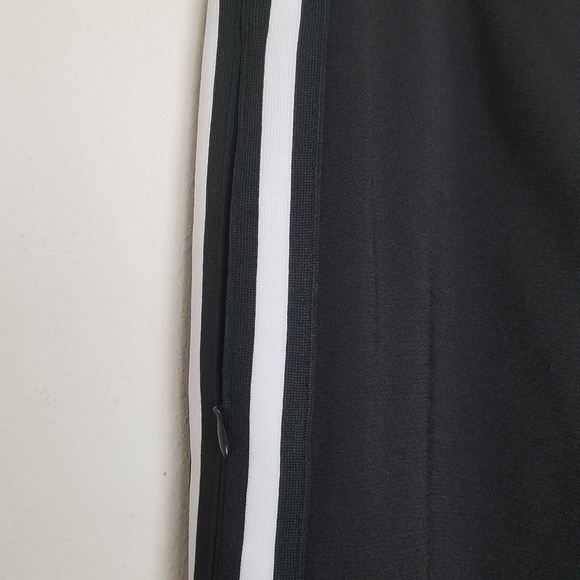 BCBG MaxAzria MEDIUM striped pants - Picture 7 of 11